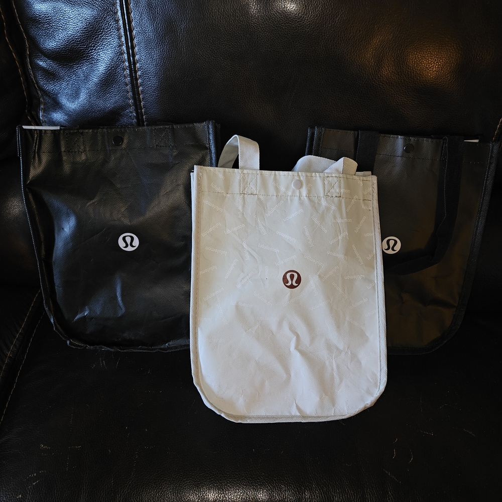 Lululemon Black and White Tote Bags